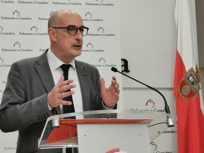 Félix Álvarez, portavoz de Cs Cantabria, en rueda de prensa