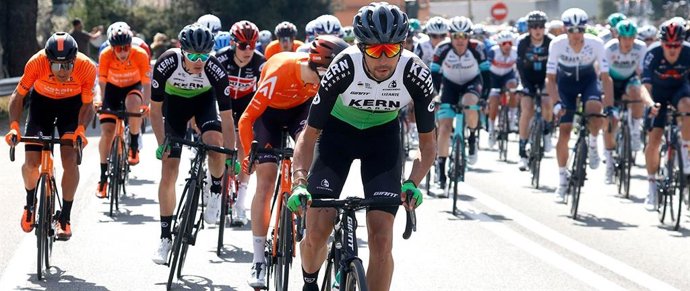 Ciclista del Equipo Ken Pharma durante la Volta Ciclista a Catalunya 2021