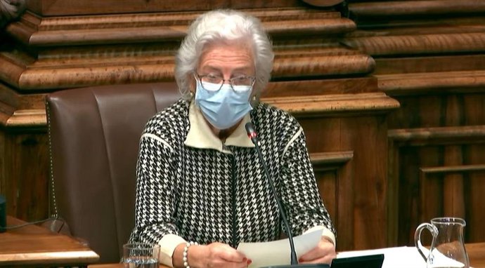 La Síndica de Greuges de Barcelona, Maria Assumpció Vila, se despide en el pleno del Ayuntamiento.