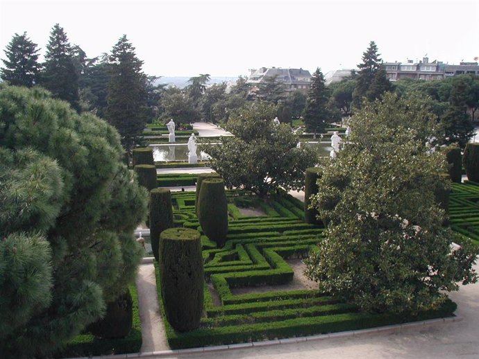 Archivo - Imagen de recurso de los Jardines de Sabatini, en la ciudad de Madrid.