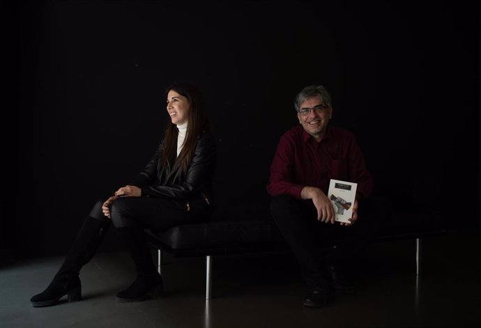 Ana Asión y Antonio Tausiet, autor del libro 'Fermín Galán. La película de la sublevación de Jaca'.