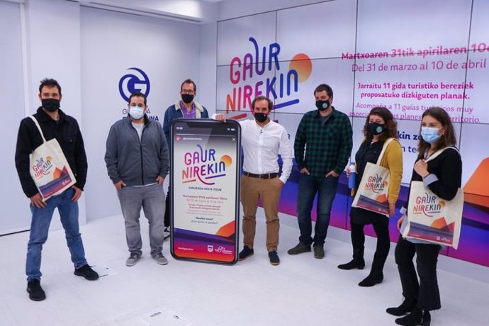 Presentación de la campaña turística de Gipuzkoa 'Gaur Nirekin'
