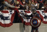 La directora de Falcon y el Soldado de Invierno defiende al nuevo Capitán América: "Es un buen tipo y muy honesto"