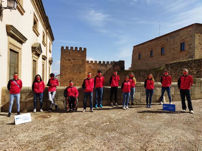 Los componentes de la concentración en Cáceres del Equipo de Promesas Paralímpicas de Triatlón