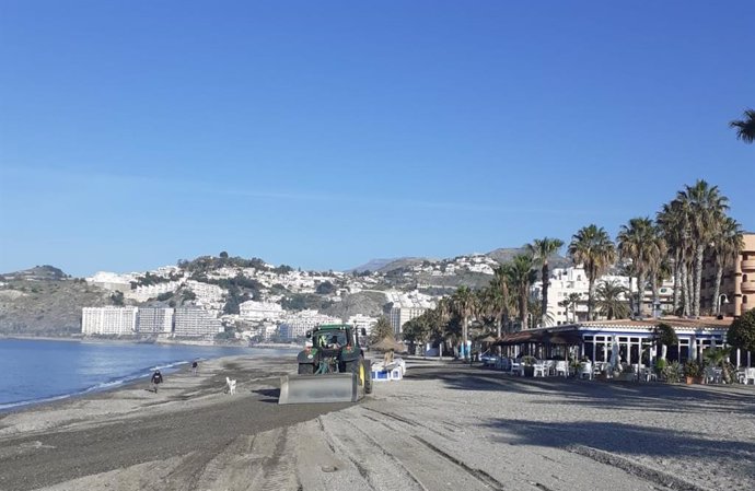 Fwd: El Ayuntamiento Pone A Punto Las Playas De Almuñécar Y La Herradura Para La Semana Santa