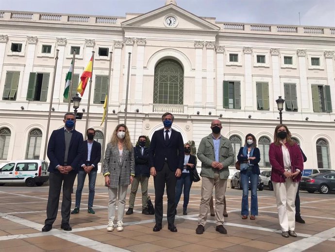 González Terol con Ana Mestre y Germán Beardo en El Puerto