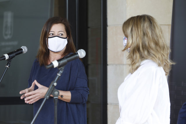 La presidenta del Govern de les Illes Balears, Francina Armengol y la ministra de Trabajo y Economía Social, Yolanda Díaz.