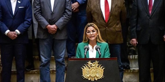 1. EEUU pide la liberación de los responsables del antiguo gobierno en funciones de Bolivia