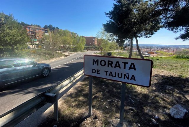 Cartel de entrada al pueblo Morata de Tajuña