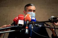 López dice que las imágenes de aglomeraciones son "puntuales" y añade que de noche no abren los museos, sino que se cena