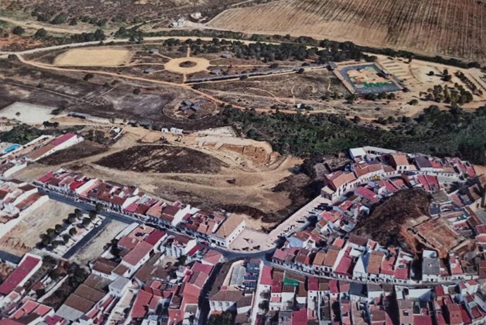 Estado actual de la ensenada, donde se observa la vaguada con restos arqueológicos.
