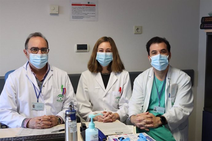 Los doctores Vélez, Baleato y Galán.