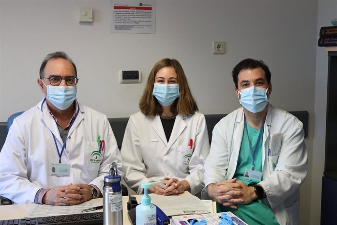 Los doctores Vélez, Baleato y Galán.