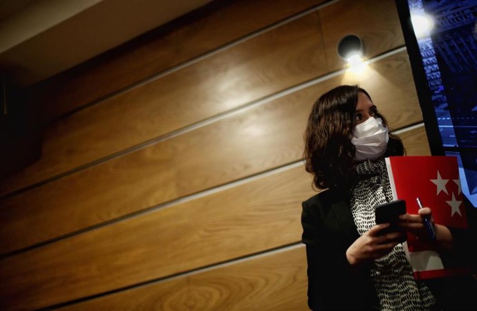 La presidenta de la Comunidad de Madrid y candidata a la reelección, Isabel Díaz Ayuso, a su llegada a la presentación de un programa económico del PP de Madrid para las elecciones del 4M