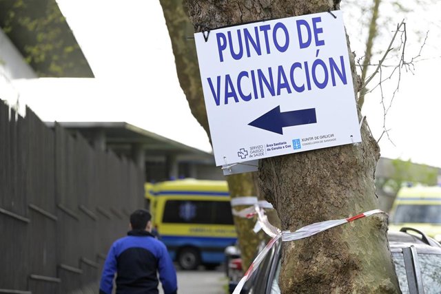 Indicaciones para el punto de vacunación en el Hospital Marítimo de Oza, en A Coruña.