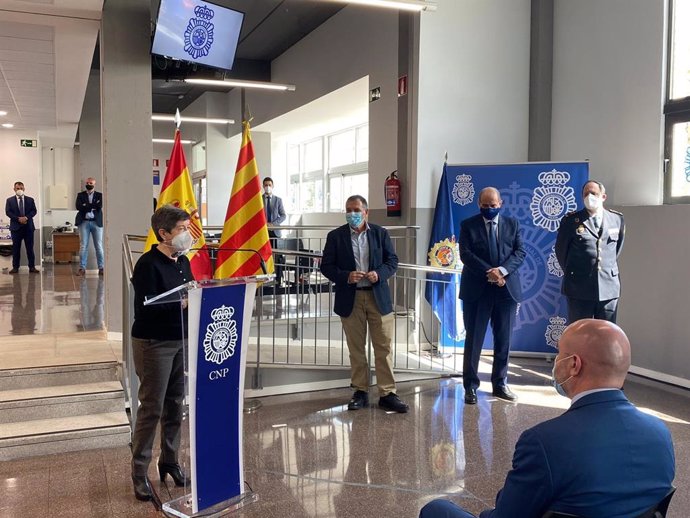 La delegada del Govern central a Catalunya, Teresa Cunillera, durant la inauguració de la nova oficina