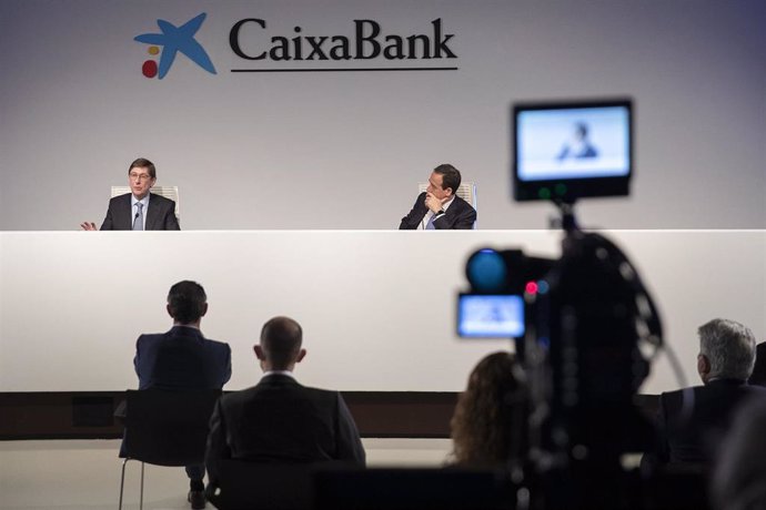 El presidente de CaixaBank, José Ignacio Goirigolzarri, y el consejero delegado, Gonzalo Gortázar