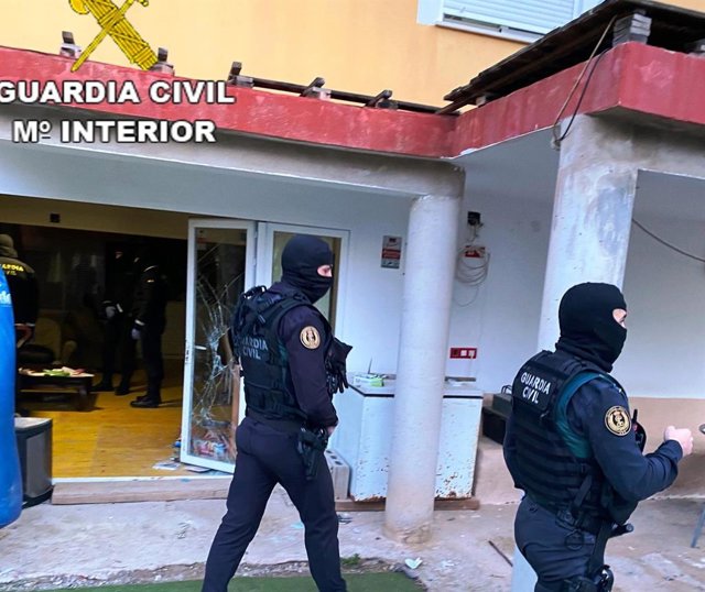 El Equipo de Policía Judicial de la Guardia Civil de Puçol en el marco de la operación ”PATULEA”