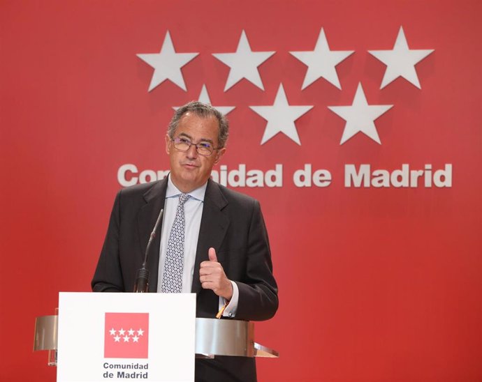 El consejero de Educación y Juventud y portavoz del Gobierno de la Comunidad de Madrid, Enrique Ossorio durante una rueda de prensa en la Real Casa de Correos, en Madrid (España), a 18 de marzo de 2021. 