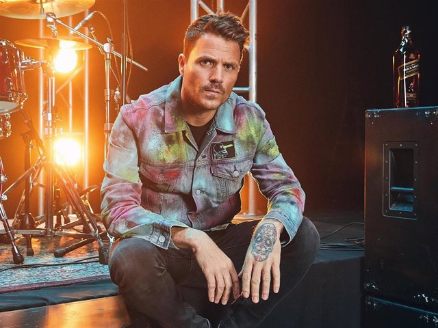 ÛKeep Walking Together' Dani Martín & Johnnie Walker