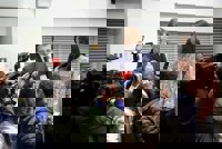 Almeida confía en que su buena relación con Mercedes González se plasme en entendimiento entre Ayuntamiento y Delegación