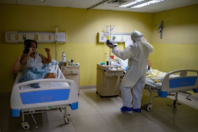 Pacientes en un hospital de Caracas