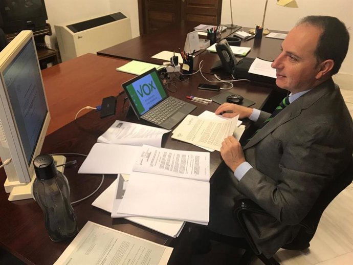 Archivo - El diputado de Vox por Granada Francisco José Ocaña en su despacho del Parlamento andaluz