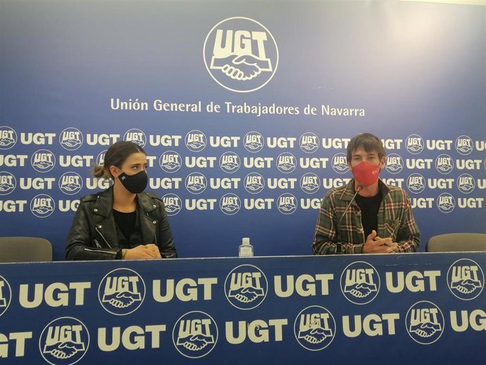 Aroa Celorrio y Eduardo Magaldi, de UGT, en la rueda de prensa