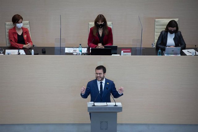 El vicepresidente de la Generalitat en funciones y candidato de ERC a la Presidencia, Pere Aragonès, interviene en la segunda sesión del debate de investidura a la presidencia de la Generalitat de Catalunya, en el Parlament, Barcelona, Cataluña, (España),