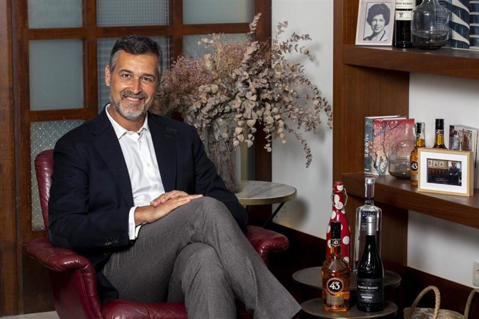 Emilio Restoy (Zamora Company)