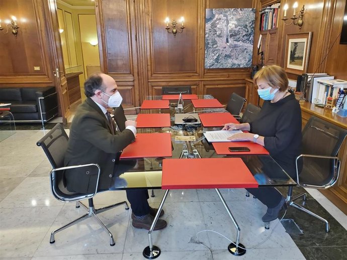 Ignacio Villaverde y Mariví Monteserín.