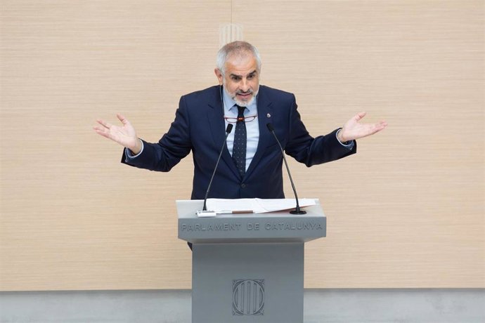 El líder de Cs en Catalunya, Carlos Carrizosa, en la segunda vuelta del pleno de investidura el 30 de marzo de 2021 en el Parlament de Catalunya, en Barcelona.
