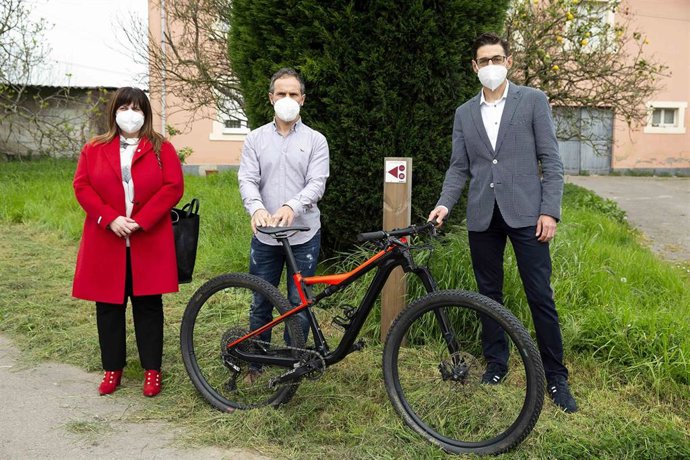 Estreno de los circuitos del Monte Areo