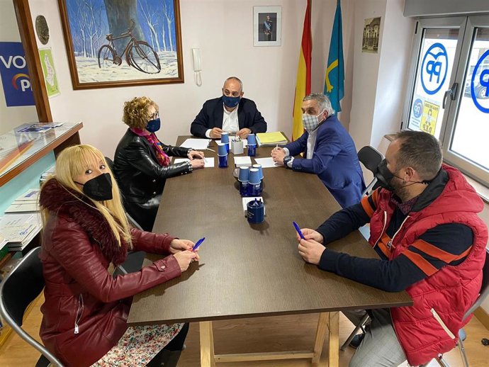 Javier Brea, en el centro