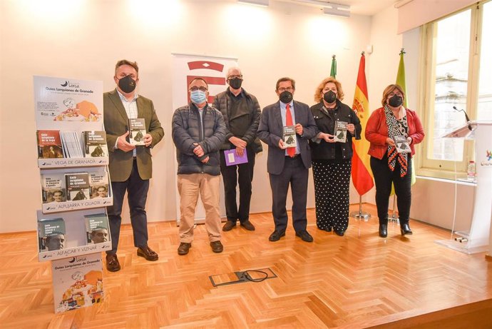 La Diputación de Granada presenta la 'Guía Lorquiana de Granada'.