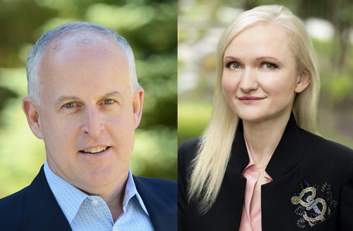 Diarmuid O'Connell y Lila Tretikov.