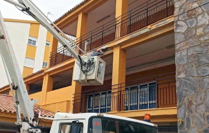 Obras de mejora en uno de los colegios del municipio malagueño de Estepona