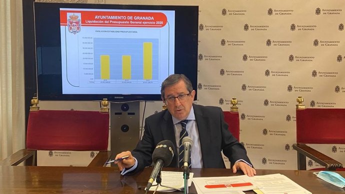 El concejal de Economía de Granada, Luis González