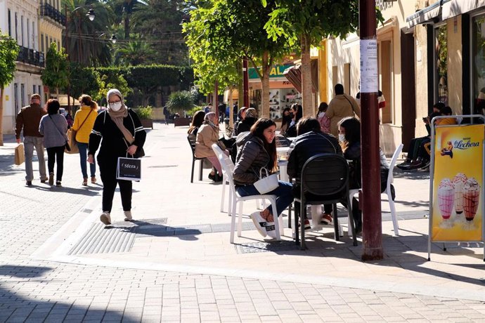 Archivo - Terraza en la ciudad de Melilla, en una imagen de archivo 
