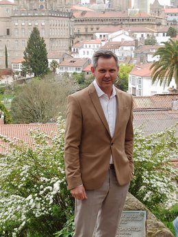 El nuevo delegado del Gobierno en Galicia, este martes en la Alameda