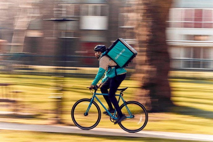 Archivo - Deliveroo