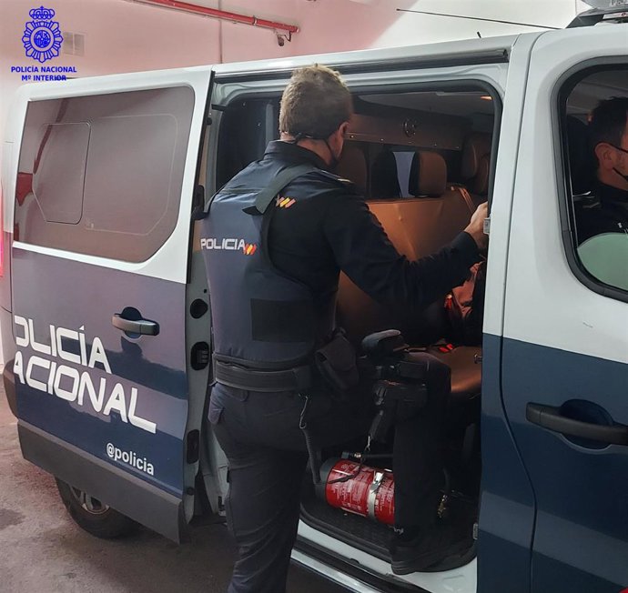 El detenido por robo y agresión
