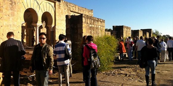 4. Córdoba recupera tras más de cien años los patios en Jueves Santo y Medina Azahara acoge visitas guiadas