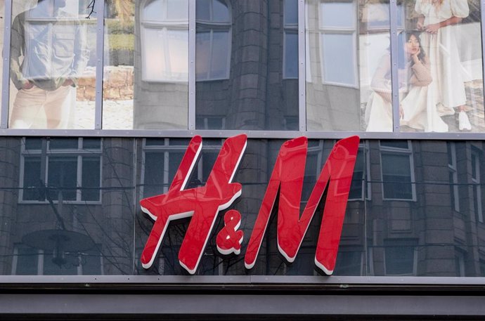 Archivo - Logo de H&M