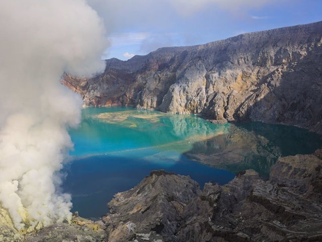 Lago volcánico