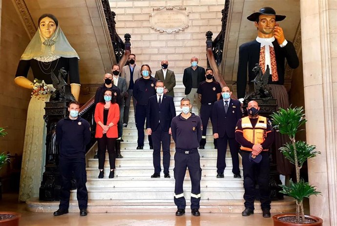 Representntes del Ayuntamiento de Palma, de la Policía Local, de los Bomberos de Palma y de Protección Civil.