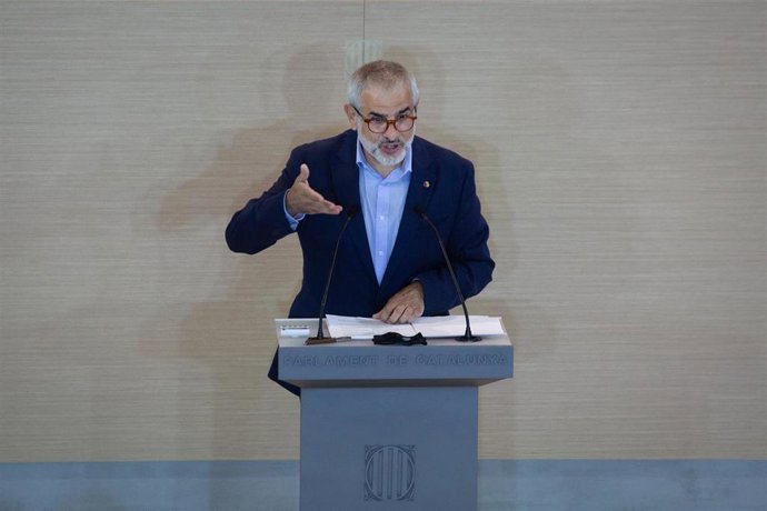 El líder de Cs en Catalunya, Carlos Carrizosa, interviene en la primera sesión del debate de investidura a la presidencia de la Generalitat de Catalunya, en el Parlament, Barcelona, Cataluña, (España), a 26 de marzo de 2021. 