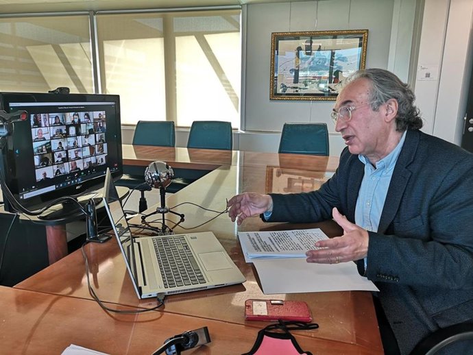 El conseller de Educación y Formación Profesional, Martí March, durante una reunión con la directiva de los centros concertados de Baleares.