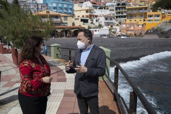 El consejero de Turismo del Cabildo de Tenerife, José Gregorio Martín Plata, en una visita a Las Caletillas