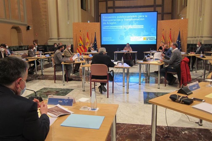 Reunión de la mesa sectorial sobre transformación digital para abordar los proyectos susceptibles de recibir fondos europeos de recuperación.